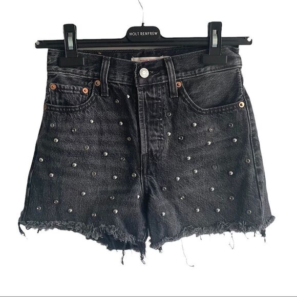 𝅺LEVI’S Black High Waisted Studded Embellished Cut Off Denim Shorts 24 - Picture 1 of 3